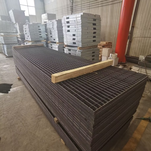 線上線下買鋼格柵有啥區(qū)別？看完再下單不后悔